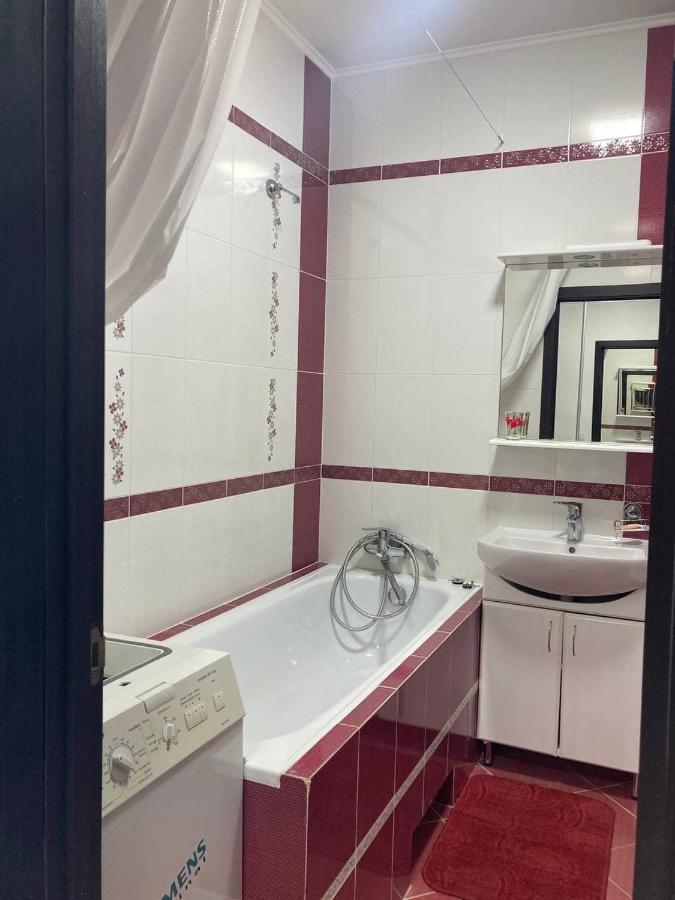 New Cosy Apartment Lviv Bagian luar foto